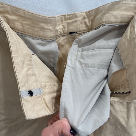 Lululemon golf shorts, Tam/ cream tone colour - Picture 8 of 10